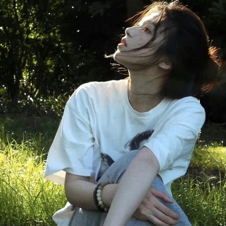 粉红火鹤的神秘凝视